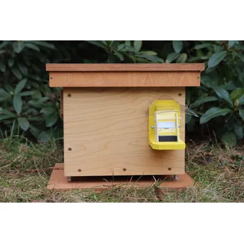 Hmyzí hotel Chov-cmelaku.cz Čmelín Economy 40 x 40 x 27 cm - s výplní a klapkou