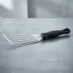 DE BUYER Fkoofficium 31 cm černá - prolamovaná kuchyňská obracečka z nerezové oceli