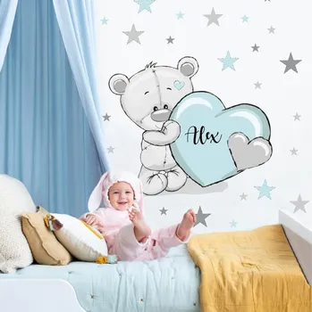 Inspio Přelepitelná dětská samolepka na stěnu - Medvídek se jménem v. 76 x š. 90cm + hvězdy