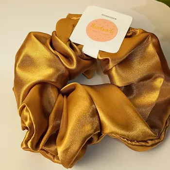 Saténová scrunchie – zlatá, handmade