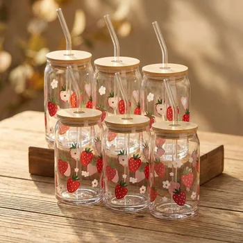 Sklenice Sklenice se slámkou a bambusovým víčkem Tadar Truskawka 450 ml 6 ks