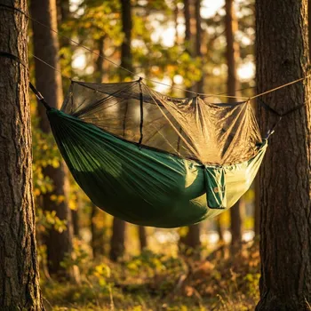 Zahradní lehátko Zahradní houpací síť s moskytiérou a lany Tadar Kemping 270 x 140 cm zelená