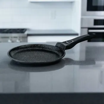 Pánev Mramorová pánev na palačinky STARKE PRO Svart Marble 24 cm