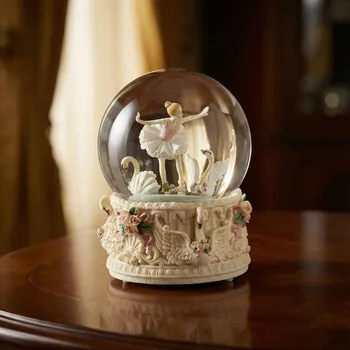 Sněhová koule s hracím strojkem Baletnica a labutě 16 cm