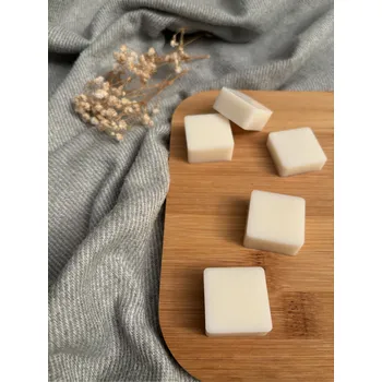 Svíčka NA.KNOT Vonný vosk ~ KOSTKY Vůně: Unicorn