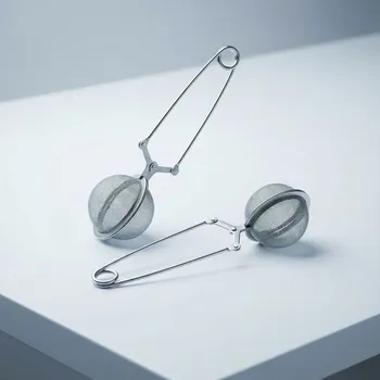 Konvice na čaj Čajové sítko kleště stříbrné 2 ks