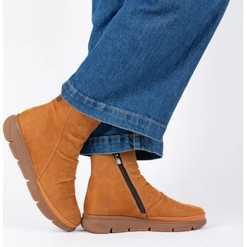 Dámská zimní obuv Letizia Dámské hnědé kotníčkové boty na klínku Velikost: 37