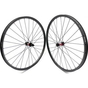 Zapletené kolo Farsports by BikePart 1245g Karbonová zapletená kola Farsports W36, DT Swiss straightpull, Sapim CX Ray Typ nábojů: OGS Super Light