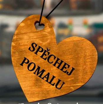 Vůně do auta Ahome Dřevěná vůně do auta Spěchej pomalu