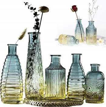 Obraz OZDOBNÉ SKLENĚNÉ VÁZY SADA PRO DOMÁCNOST I KANCELÁŘ DO OBÝVACÍHO POKOJE LOŽNICE