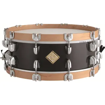 Hudební nástroj DIXON Classic Satin Black Maple 14X5,5" Snare Drum