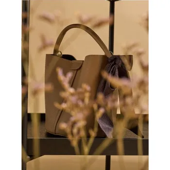 Kabelka Sinsay - Kabelka s kosmetickou taštičkou a odepínacím popruhem - béžová - 563EK-80X - 563EK-80X-ONE