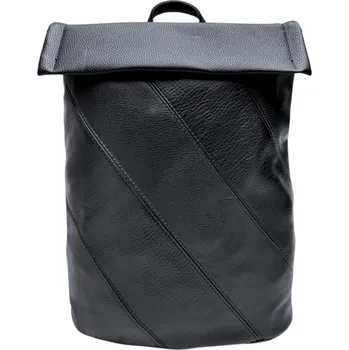 Městský batoh Černý dámský batoh s šikmými vzory Nina