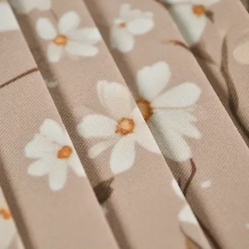 2. Třída - Plisovaná látka gabardén light bílé květy Lema na béžové