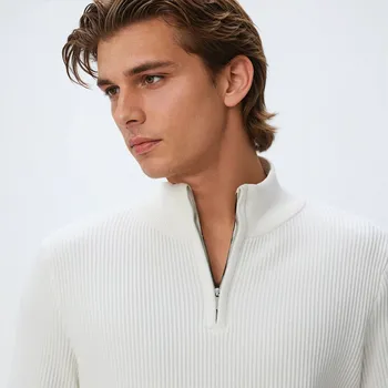 Pánský svetr Reserved - Svetr se stojáčkem na zip - bílá - 068FR-00X - 068FR-00X-L