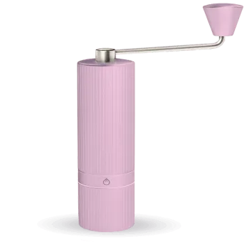 Příprava kávy Nuttii Panacle G1S - ruční mlýnek - ružový