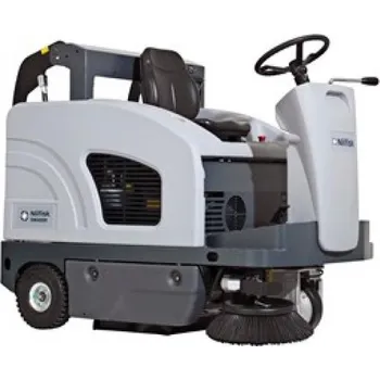 Zametací stroj Nilfisk SW4000 B zametací stroj se sedící obsluhou