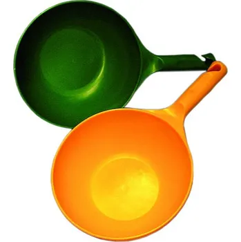 Naběračka Plastová naběračka na krmivo GEWA 1,5 l