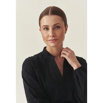 Dámská halenka Tatuum BAVLNĚNÁ HALENKA S VÝŠIVKOU – TANTI