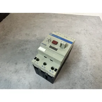 Stykač Schneider Electric TeSys motorový jistič GV3-M40 - 25..40 A - šroubovací svorka - termomagnet