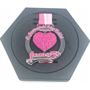 Věšák Věšák na medaile - šestiúhelník, hexagon - černý