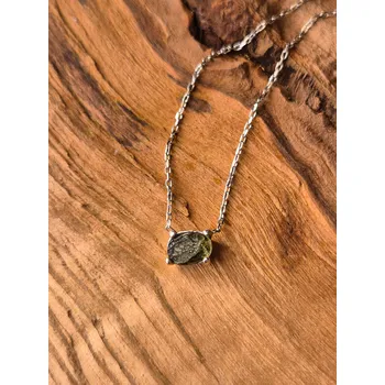 Náhrdelník Vltavín Moldavite Stříbrný náhrdelník s vltavínem P34 0038