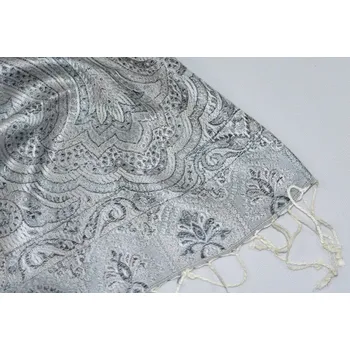 Šála Hedvábná šála Jamawar malá - Stříbrná, černá a blankytně modrá s ornamenty 2