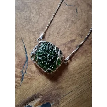 Náhrdelník Vltavín Moldavite Stříbrný náhrdelník s vltavínem P39 0013
