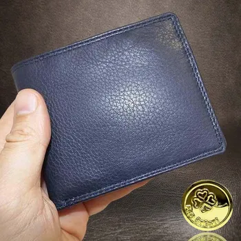 Peněženka Výjimečně modrá, kvalitní, poctivě šitá. Slim peněženka a vlastní monogram Vyberte variantu: + ražba monogramu (C) Klasicky Times N. Roman + Akce - zlatá mince Pro štěstí ZDARMA