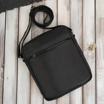 Paolo Peruzzi Pánská kožená taška přes rameno Paolo Peruzzi; černá