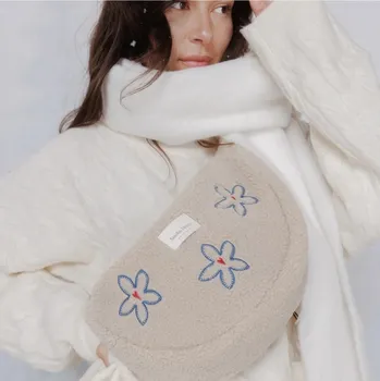 Ledvinka STUDIO NOOS Crossbody ledvinka Teddy Flower Heart