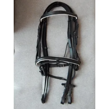 Vybavení pro koně Uzdečka Mámekoně bílá s otěžemi Velikost: COB/FULL