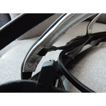 Vybavení pro koně Kožená uzdečka Mámekoně černá se stříbrným podložením a otěžemi Velikost: COB/FULL včetně otěží