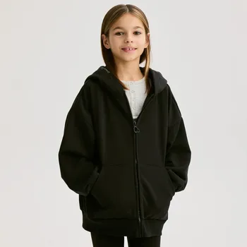 Dívčí oblečení Reserved - Mikina s výšivkou - černý - 574DB-99X - 574DB-99X-116