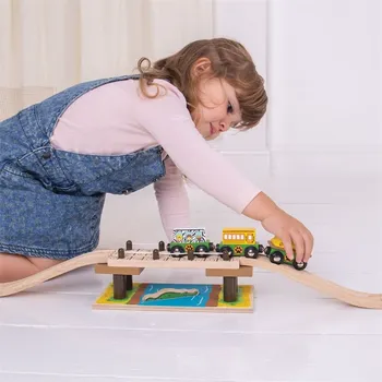 Vláček a vláčkodráha Bigjigs Rail Most Safari