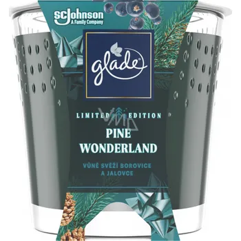 Svíčka Glade svíčka vonná Pine Wonderland, 129 g