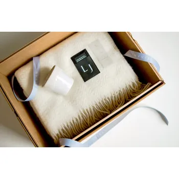 deka Dárkový set hrnku a plédu momenti x Lejaan