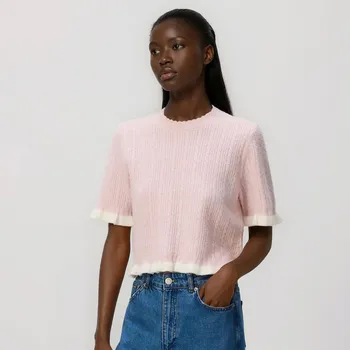 Dámský svetr Reserved - Svetr pletený v&nbsp;copánkovém vzoru - pastelově růžová - 837JT-03X - 837JT-03X-M