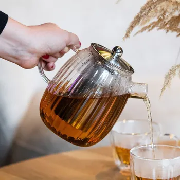 Konvice na čaj VIALLI DESIGN Tulip 1 l - skleněný čajový konviček s infuzérem