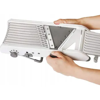 Kráječ zeleniny ZELENINY KRÁJEČ Z NEREZOVÉ OCELI IDEÁLNÍ