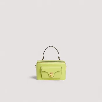 Kabelka COCCINELLE BEAT GENERATIO KOŽENÁ MINI BAG COCCINELLE GREEN GLOW SS26