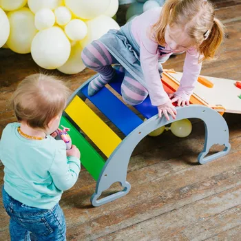 Hra na zahradu Family-scl Montessori balanční houpačka Sway-Šedá / Duhová