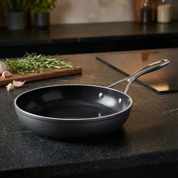 Pánev DEMEYERE Alu Pro 5 Ceraforce Ultra 24 cm - nepřilnavá pánev