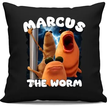 Žertovný předmět Marcus the worm - černý polštář s potiskem- Tričkový.cz