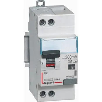 Jistič Legrand Zbytkový nadproudový jistič 2P 10A C 0,03A typ A P312 DX3 (411059)
