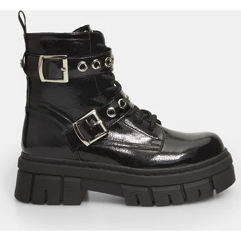 Dámská zimní obuv Baťa red label dámské kotníkové lakované boty s pásky černé, vel. 36