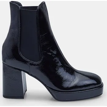 Dámská zimní obuv Baťa dámská kotníková obuv na podpatku černé, vel. 36