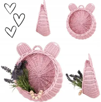 police Ručně vyrobená závěsná police z proutí ve tvaru medvídka růžová