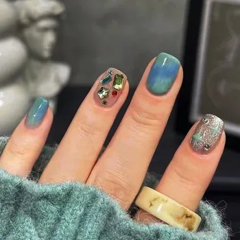 Brishow krátké umělé nehty, nalepovací nehty s hvězdičkou, třpytivé nalepovací nehty, čtvercové