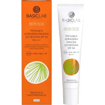 Přípravek na opalování BasicLab Protecticus tónující ultralehká ochranná emulze SPF 50 PPD 22,1